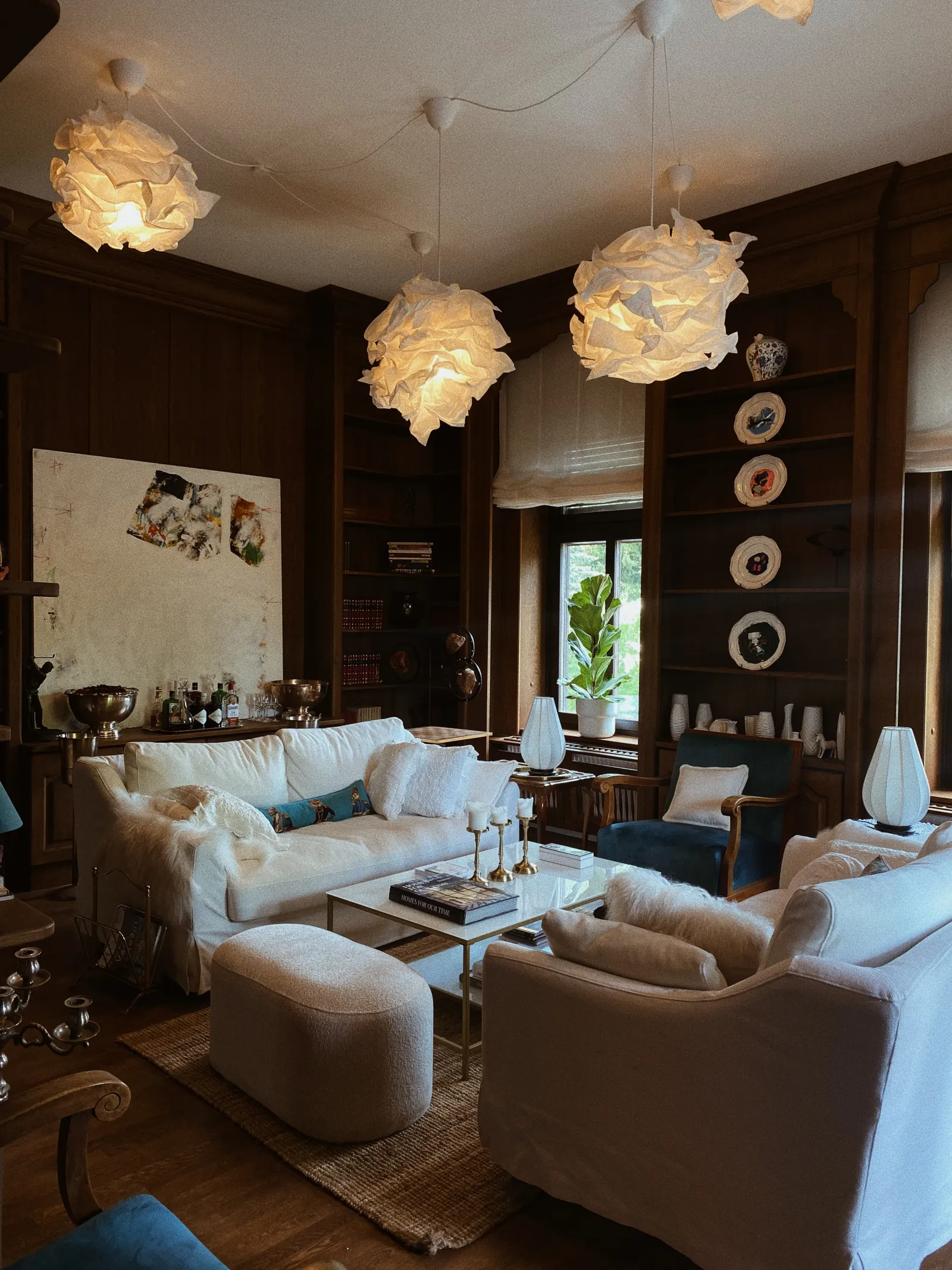 Lounge Library at Villa Pomona